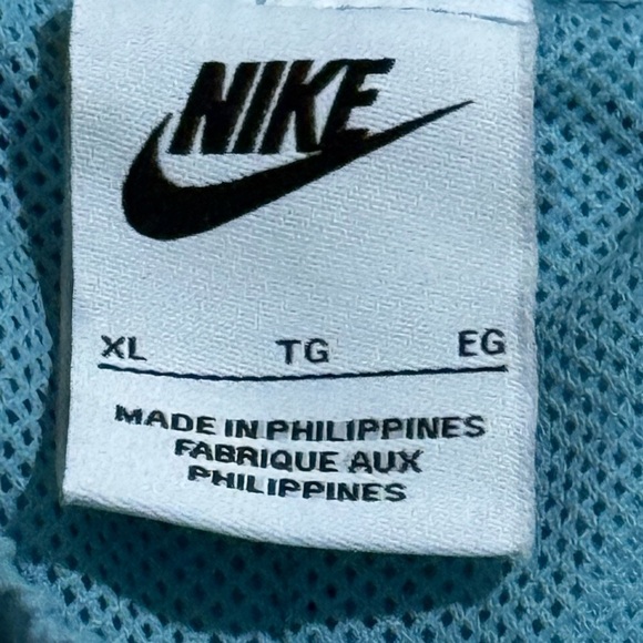 Nike Men's Teal Athletic Shorts - Picture 2 of 6